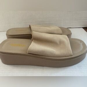 Cushionaire Taupe beige Platform Comfort Slide Sandals‎ Shoes Stretch size 11